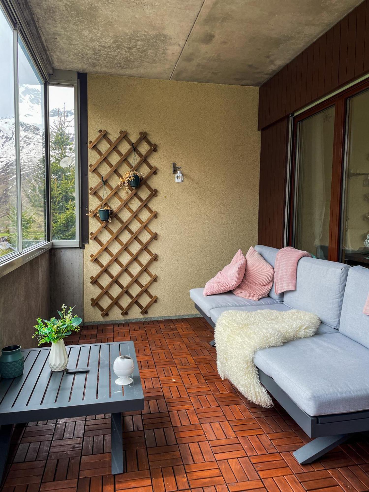 Top Modernes Apartment Im Herzen Von Andermatt Balkon & Bergblick ภายนอก รูปภาพ