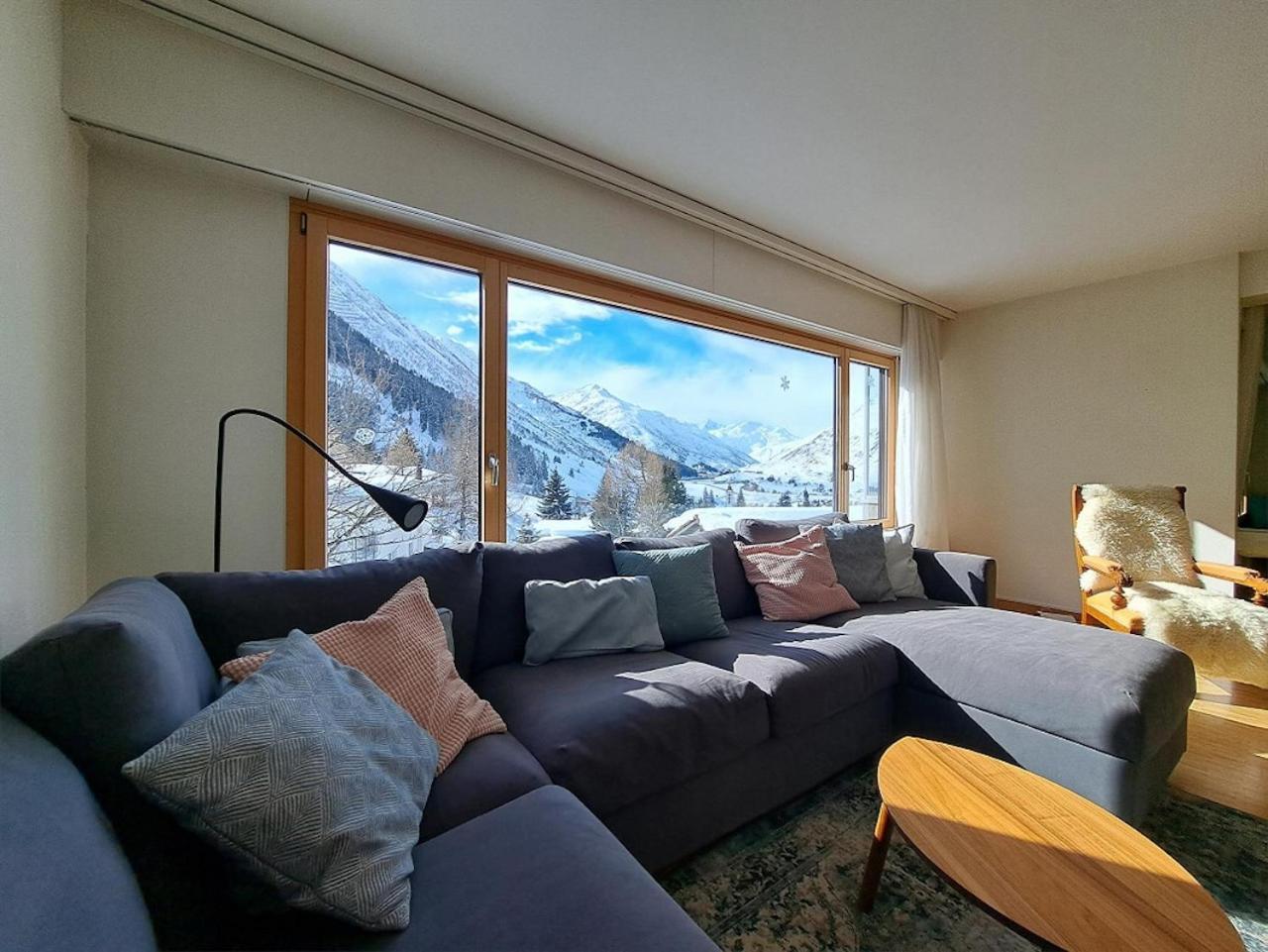 Top Modernes Apartment Im Herzen Von Andermatt Balkon & Bergblick ภายนอก รูปภาพ